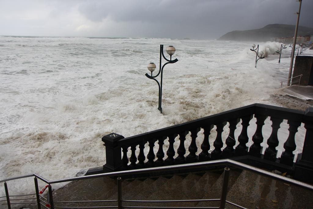 Hotel Olatu Zarautz Exterior photo